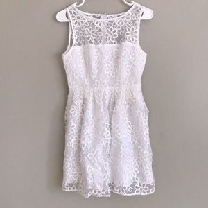 BB Dakota Size 0, White Eyelet Dress